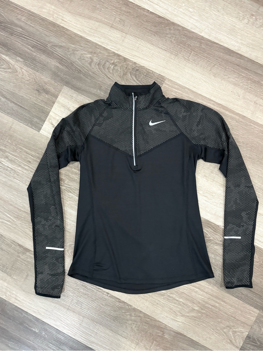 Nike Black Long-Sleeve Quarter-Zip Performance Top size Small Women’s Activewear